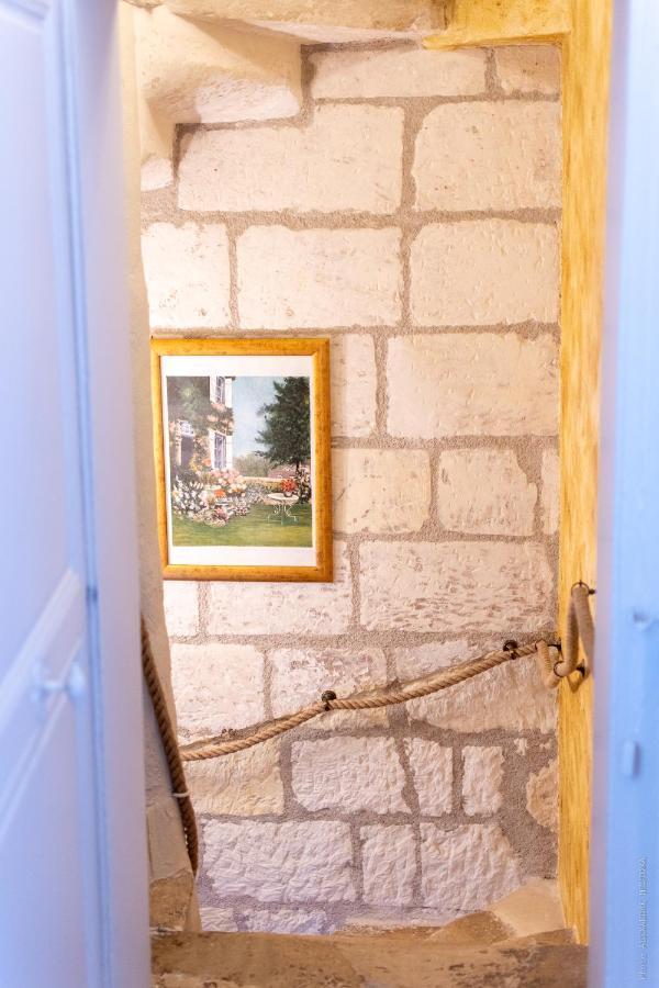 La Little Maison Loches Bagian luar foto